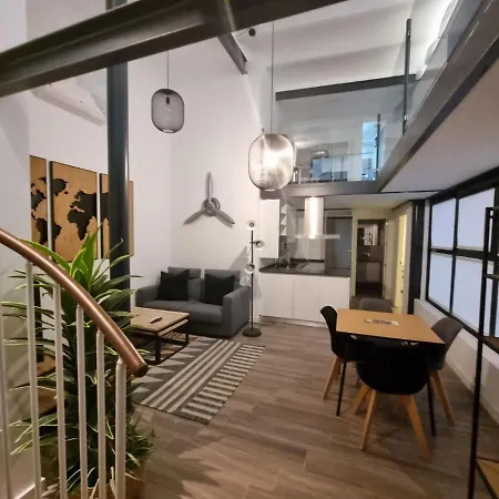 Duplex Moderno En Alameda Appartamento